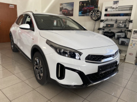 KIA XCEED 1.5 T-GDi M6 GOLD + smart pack + safety pack