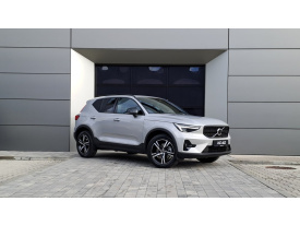 Volvo XC40 B4 PLUS Dark AT7 FWD