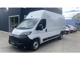 Peugeot Boxer 2.2 BlueHDi Furgon 435 L4H3 skladom