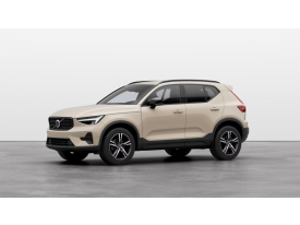 Volvo XC40 B3 AT7 PLUS