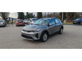 Kia Stonic 1.2 DPI Silver + Silver pak