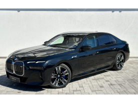 BMW i7 M70 xDrive Sedan