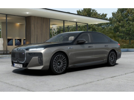 BMW M760e xDrive Sedan