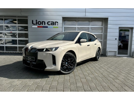 BMW iX xDrive45