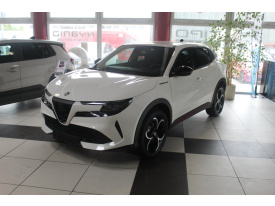 Alfa Romeo Junior 1,2 Speciale Hybrid 136k 6AT
