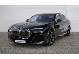 BMW 750e xDrive Sedan