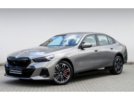 BMW i5 xDrive40 Sedan