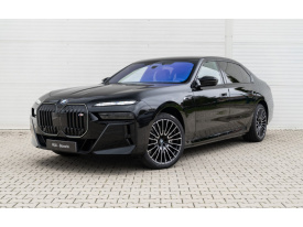 BMW M760e xDrive Sedan