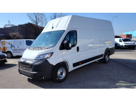 Peugeot Boxer 2.2 BlueHDi Furgon 435 L4H3 180k EAT8