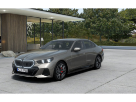 BMW 550e xDrive Sedan