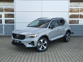 Volvo XC40 2.0 B3 mHEV Plus A/T
