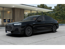 BMW M760e xDrive Sedan