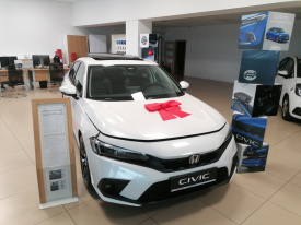 Honda Civic 5D 2,0 e:HEV Advance CVT 25