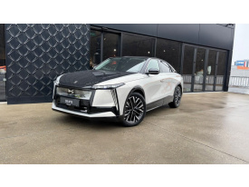 DS N°8 Elektromotor ÉTOILE FWD Long Range 245k