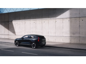 Volvo EX30 Elektrický Single Motor Extended Range Plus