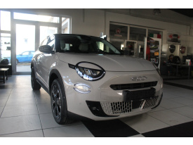 Fiat 600 1,2 La Prima Hybrid 145k 6AT