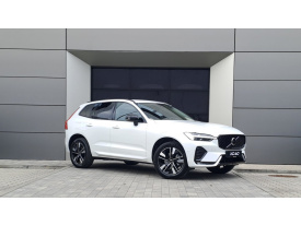 Volvo XC60 B5 (P) Plus Dark AT8 AWD