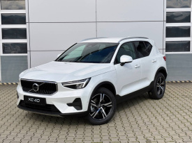 Volvo XC40 2.0 B3 mHEV Core A/T