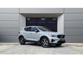 Volvo XC40 B3 PLUS Dark AT7 FWD
